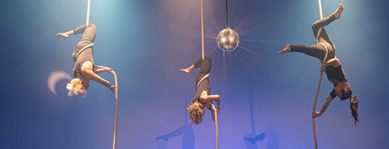 Cirkus na mesec